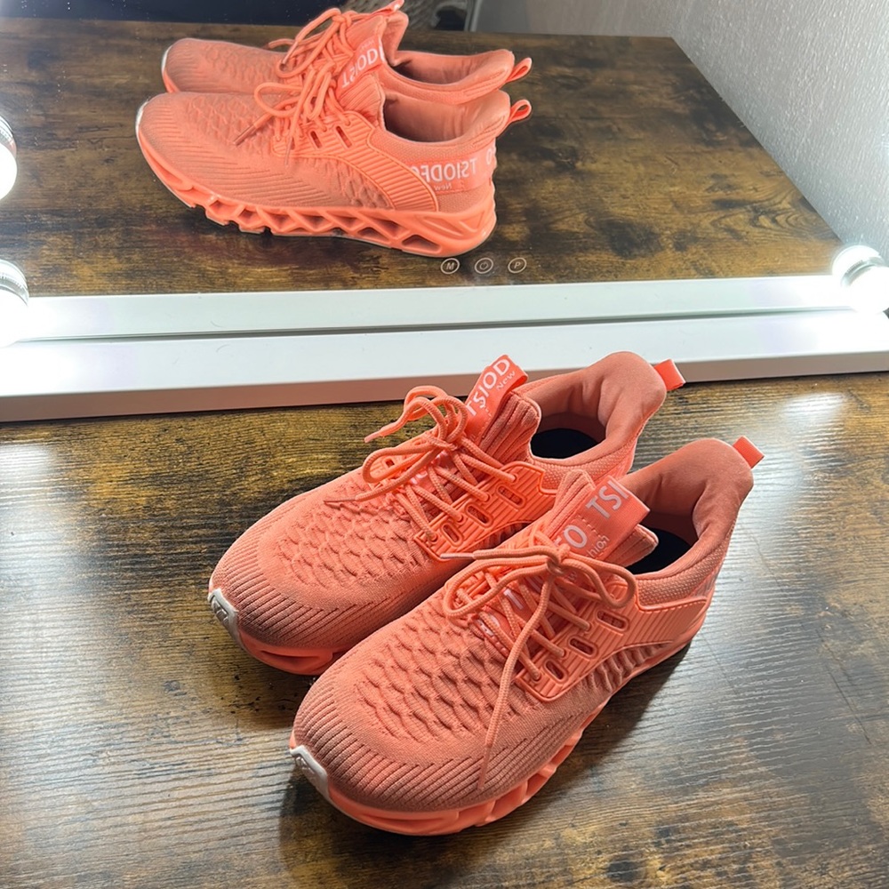 Call running shoes size 6